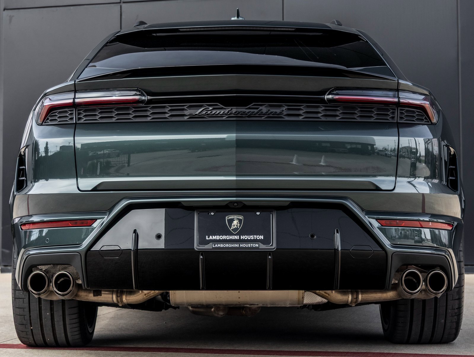 Used 2025 Lamborghini Urus SE image 7