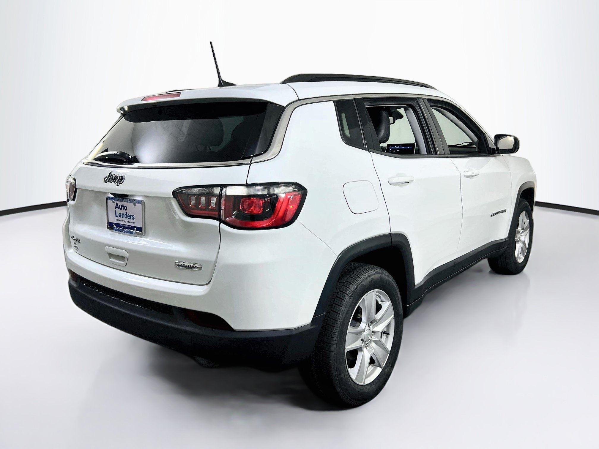 Used 2022 Jeep Compass Latitude AWD/4WD image 5