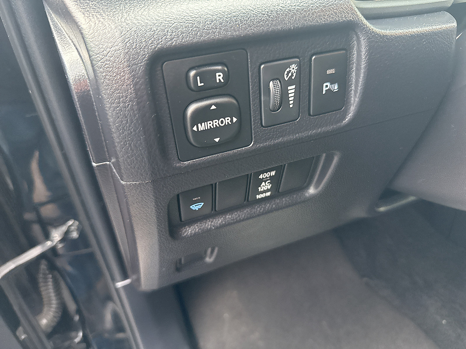 Used 2018 Toyota 4Runner Limited AWD/4WD image 38