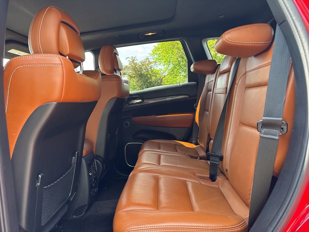 Used 2015 Jeep Grand Cherokee SRT w/ Luxury Group II AWD/4WD image 17