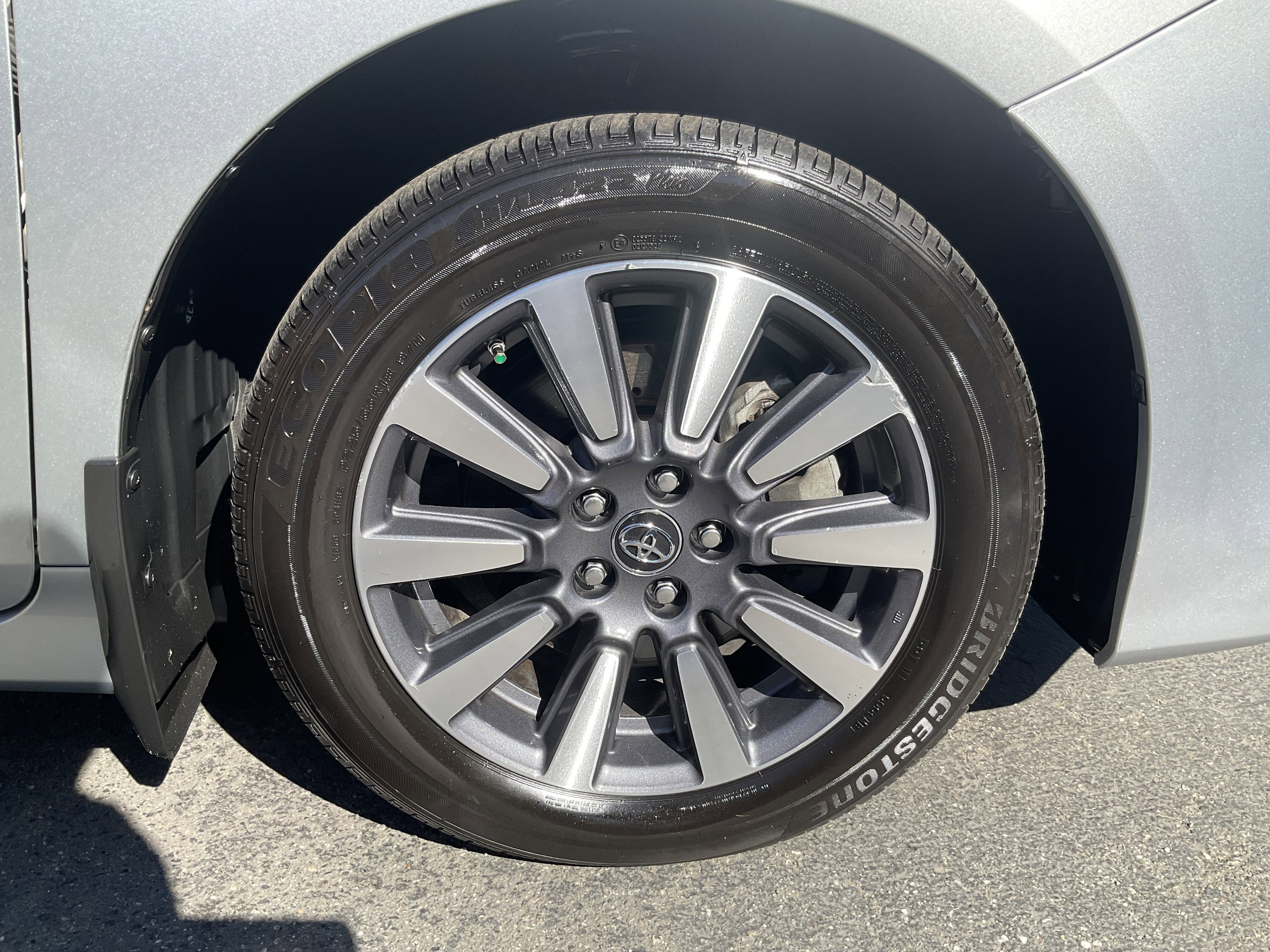 Used 2019 Toyota Sienna XLE w/ XLE Navigation Package AWD/4WD image 11