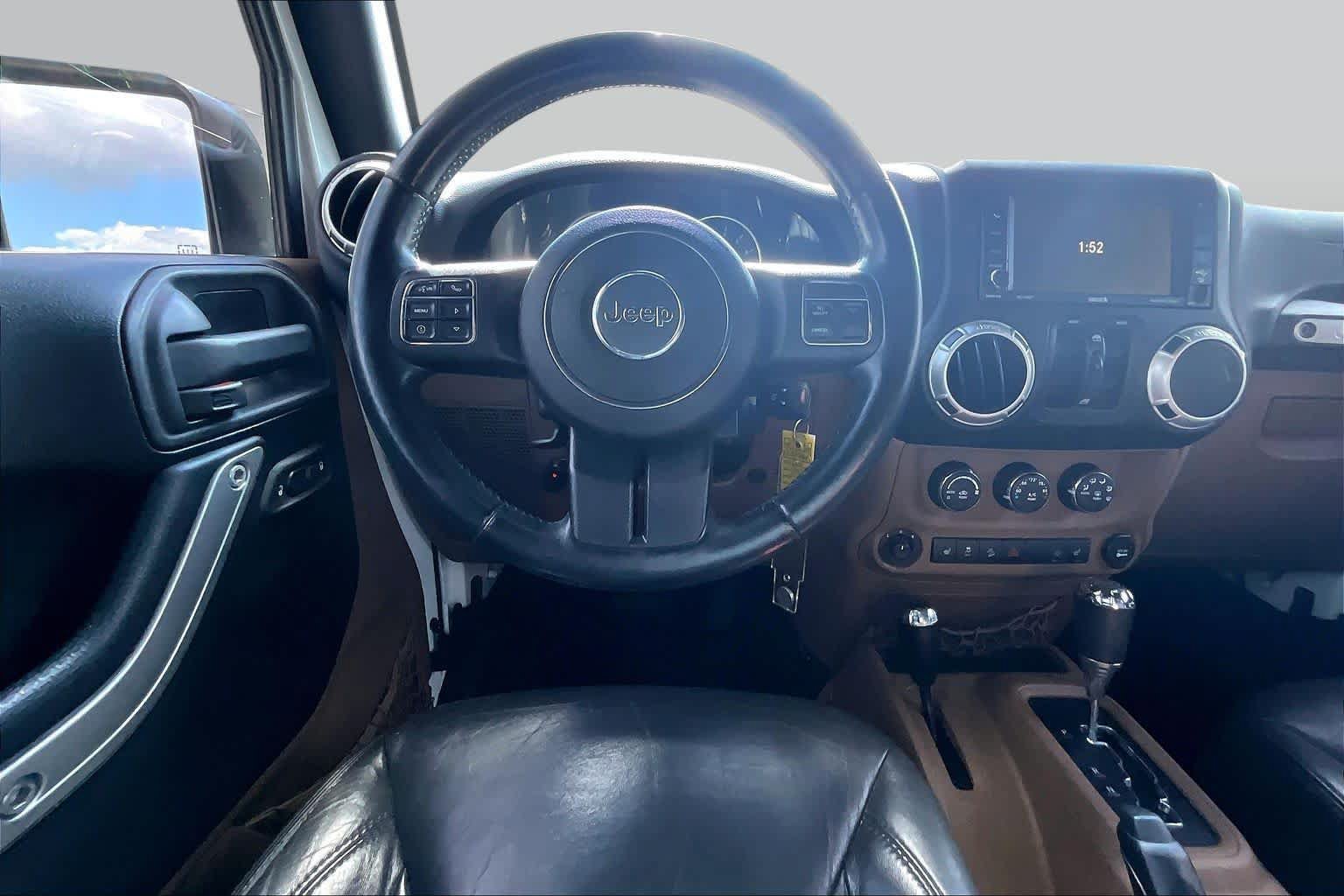 Used 2014 Jeep Wrangler Unlimited Sahara w/ Dual Top Group AWD/4WD image 5