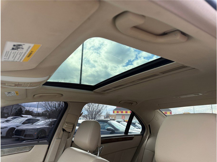 Used 2010 Mercedes-Benz E 350 4MATIC Sedan image 30