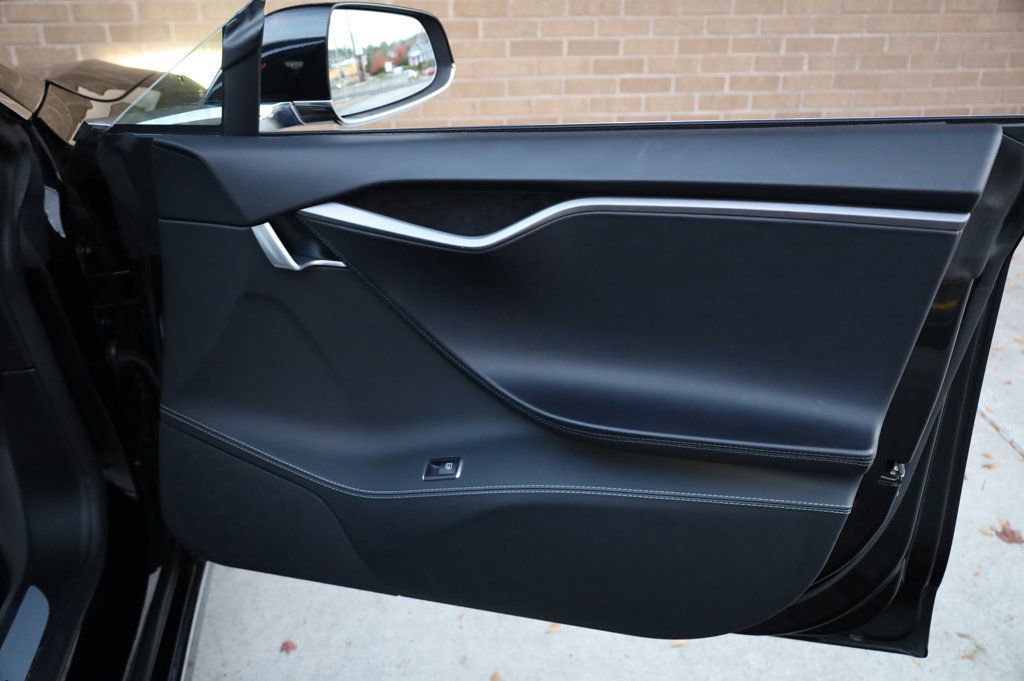 Used 2020 Tesla Model S Long Range Plus image 26