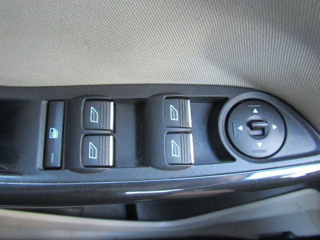 Used 2016 Ford Focus Electric Hatchback FWD image 33