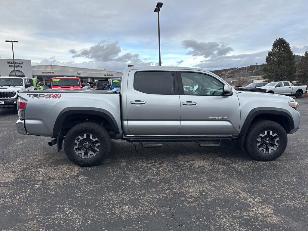 Used 2022 Toyota Tacoma TRD Off-Road image 8