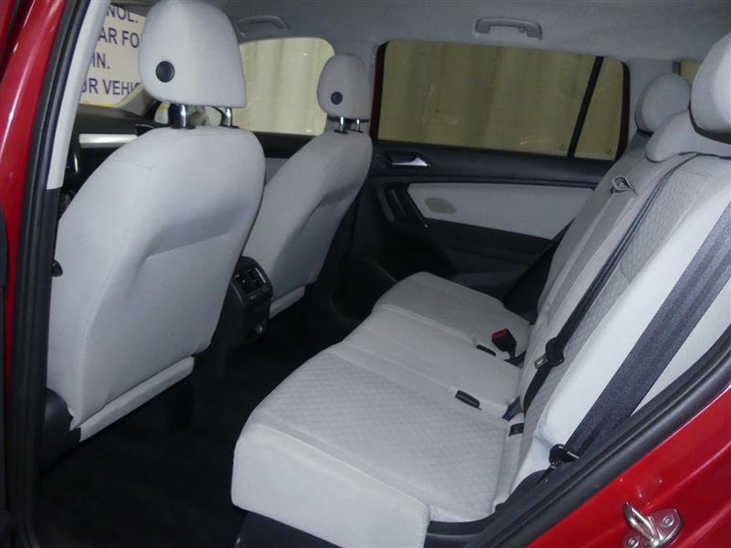 Used 2018 Volkswagen Tiguan S image 22