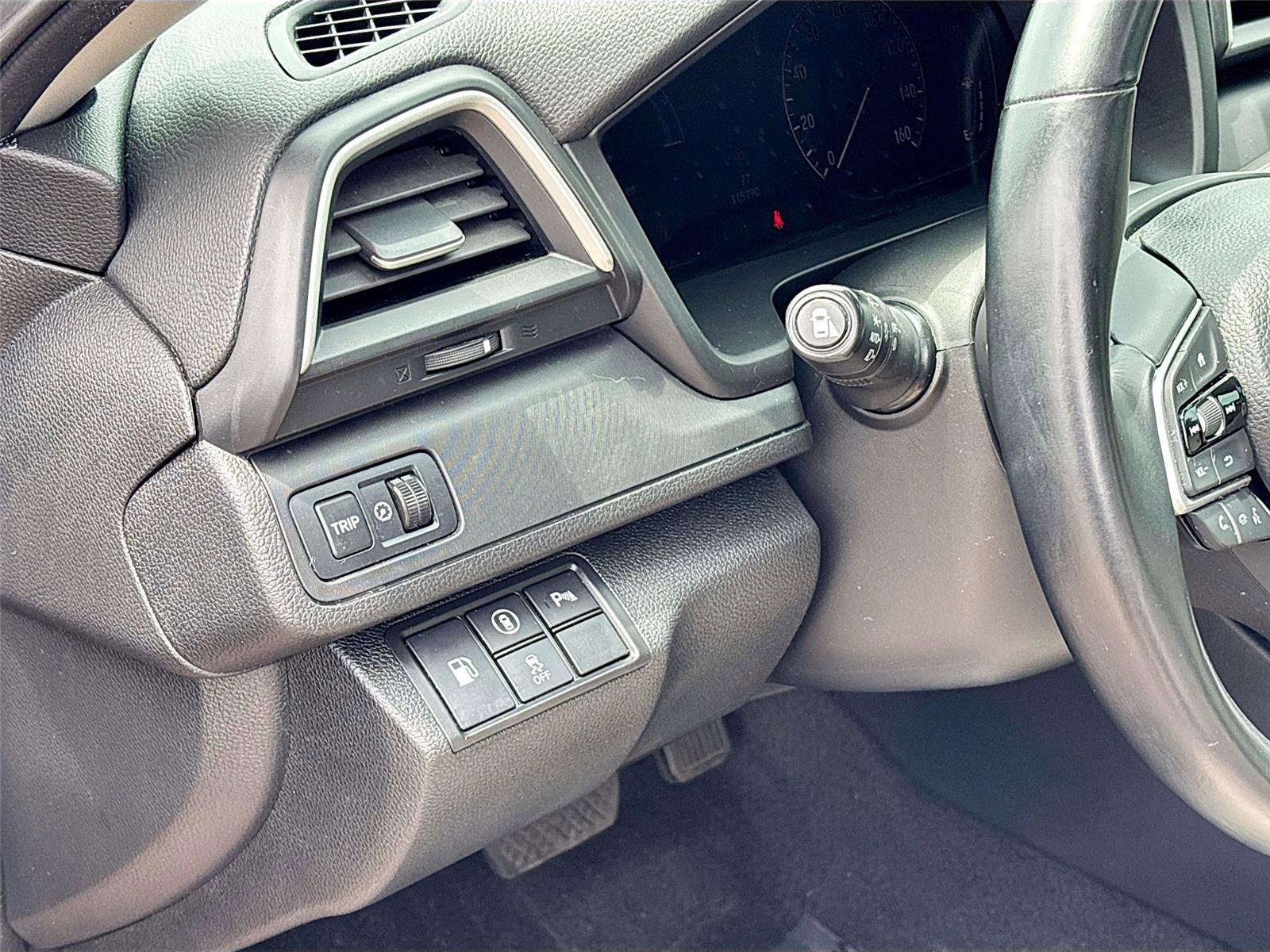 Used 2019 Honda Insight Touring image 10