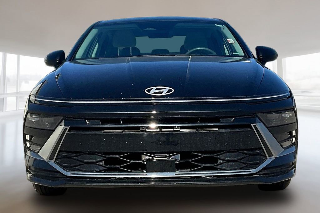 Used 2024 Hyundai Sonata SEL FWD image 2