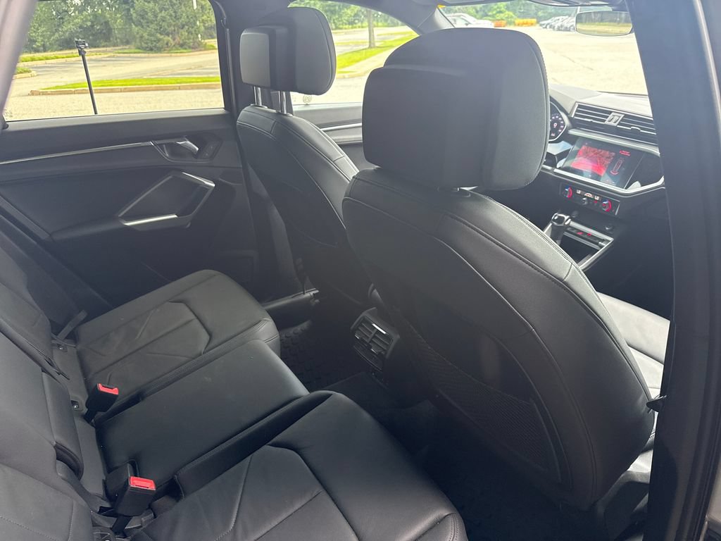 Used 2020 Audi Q3 2.0T Premium Plus AWD/4WD image 9