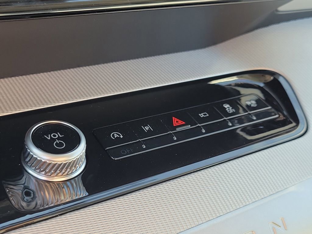 New 2026 Ford Expedition Active image 27