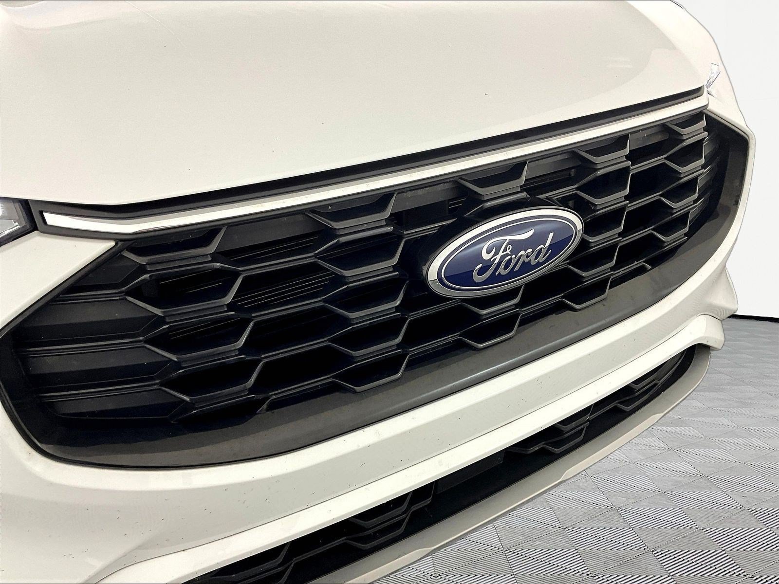 Used 2023 Ford Escape ST-Line Select AWD/4WD image 31