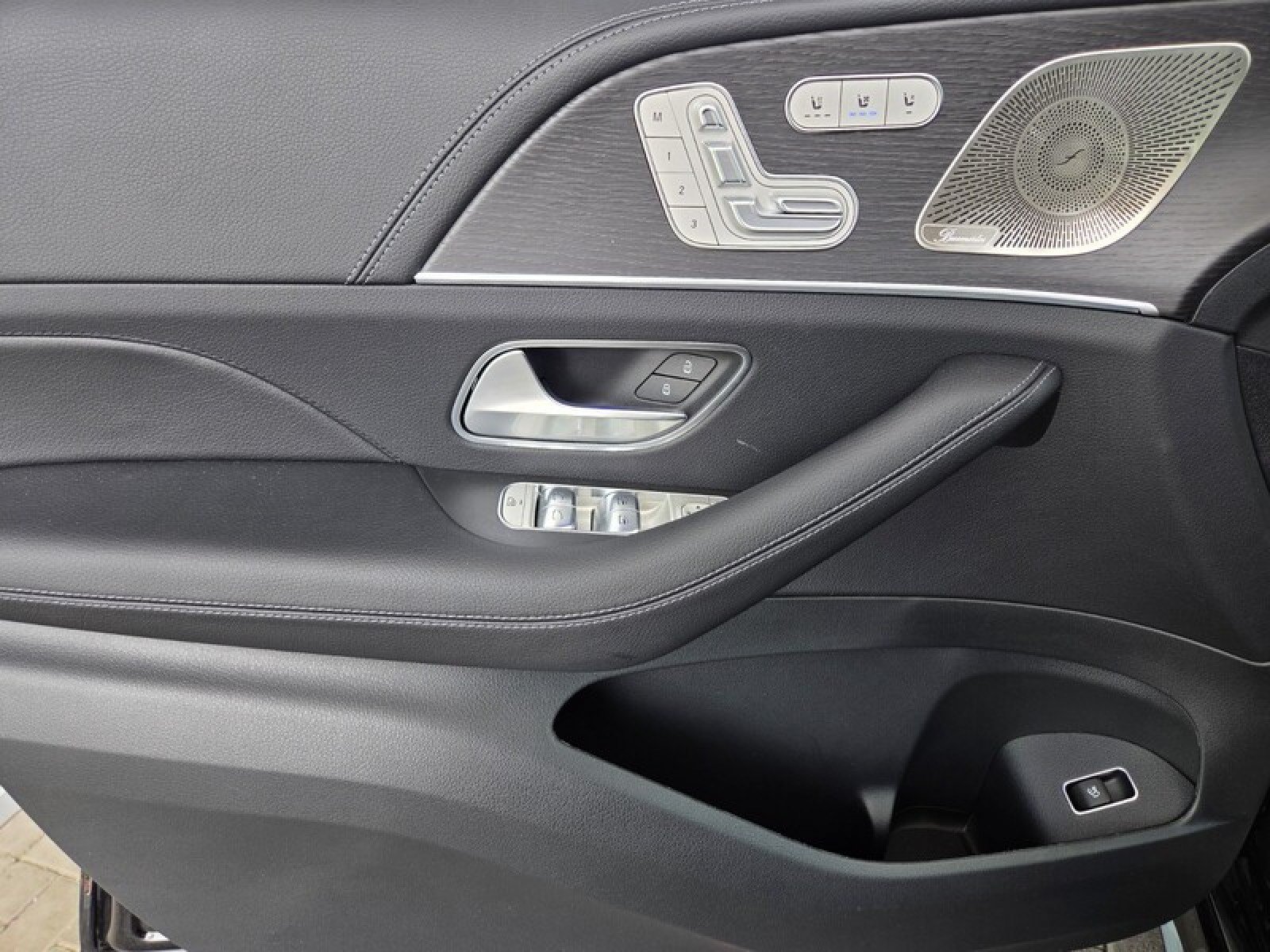 New 2026 Mercedes-Benz GLE 580 4MATIC image 21
