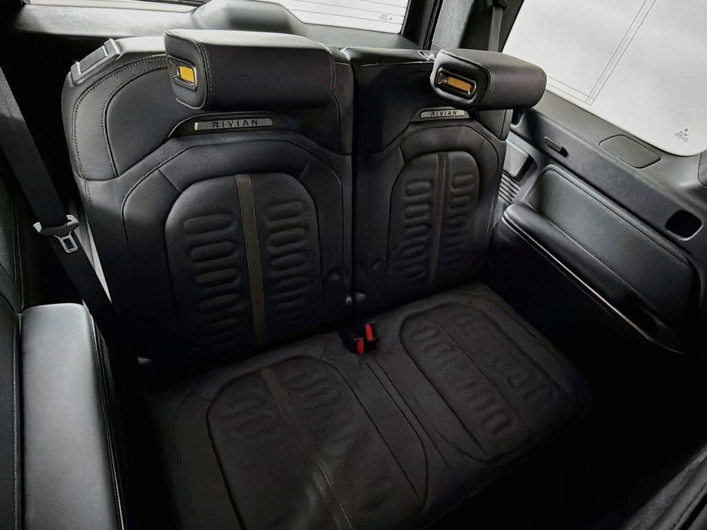 Used 2025 Rivian R1S Adventure AWD/4WD image 29