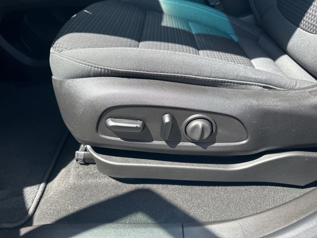 Used 2022 Chevrolet Bolt LT FWD image 15