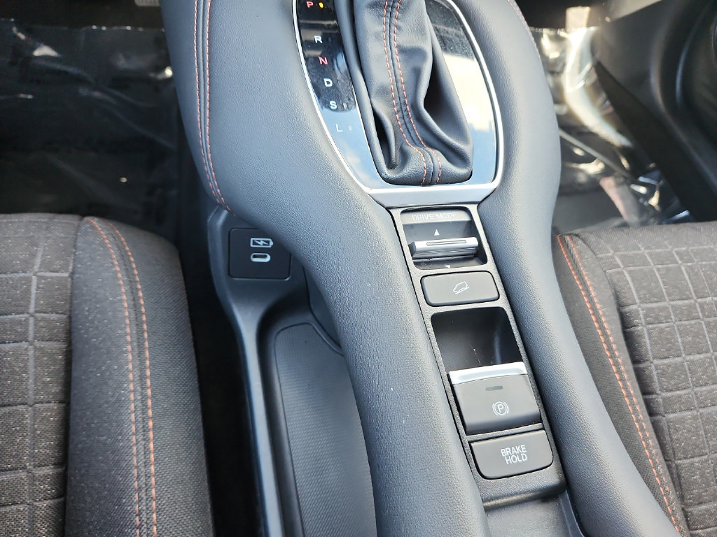 Used 2025 Honda HR-V Sport image 30