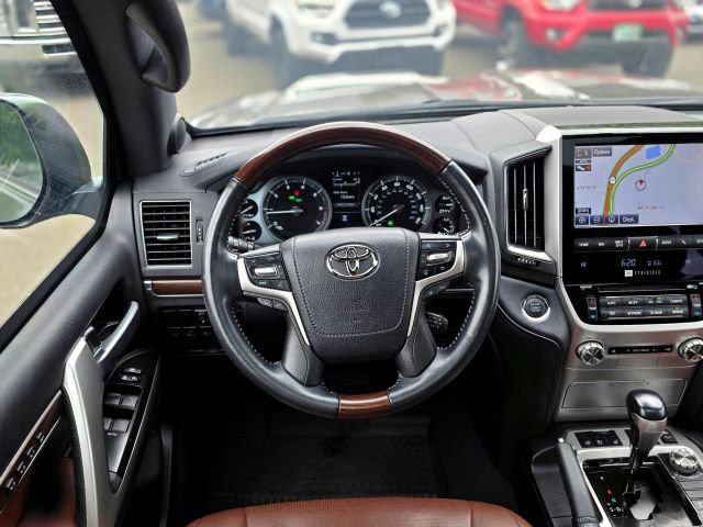 Used 2018 Toyota Land Cruiser w/ Carpet Mat Package AWD/4WD image 12