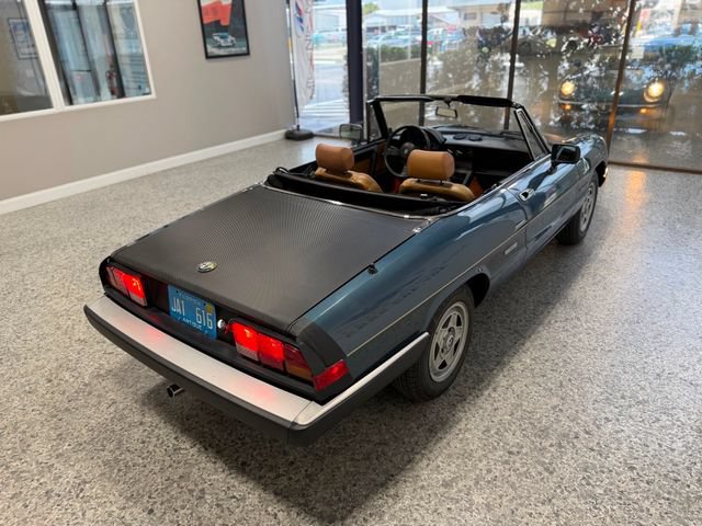 Used 1988 Alfa Romeo Spider Veloce RWD image 10