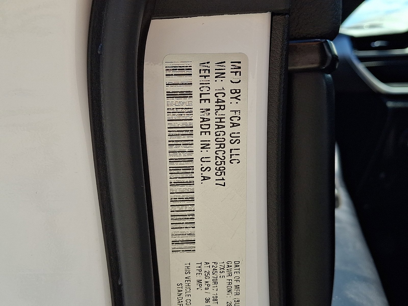 Used 2024 Jeep Grand Cherokee Laredo AWD/4WD image 26