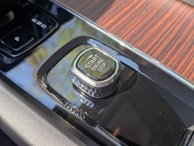 Certified 2023 Volvo XC60 B5 Plus w/ Climate Package FWD image 20