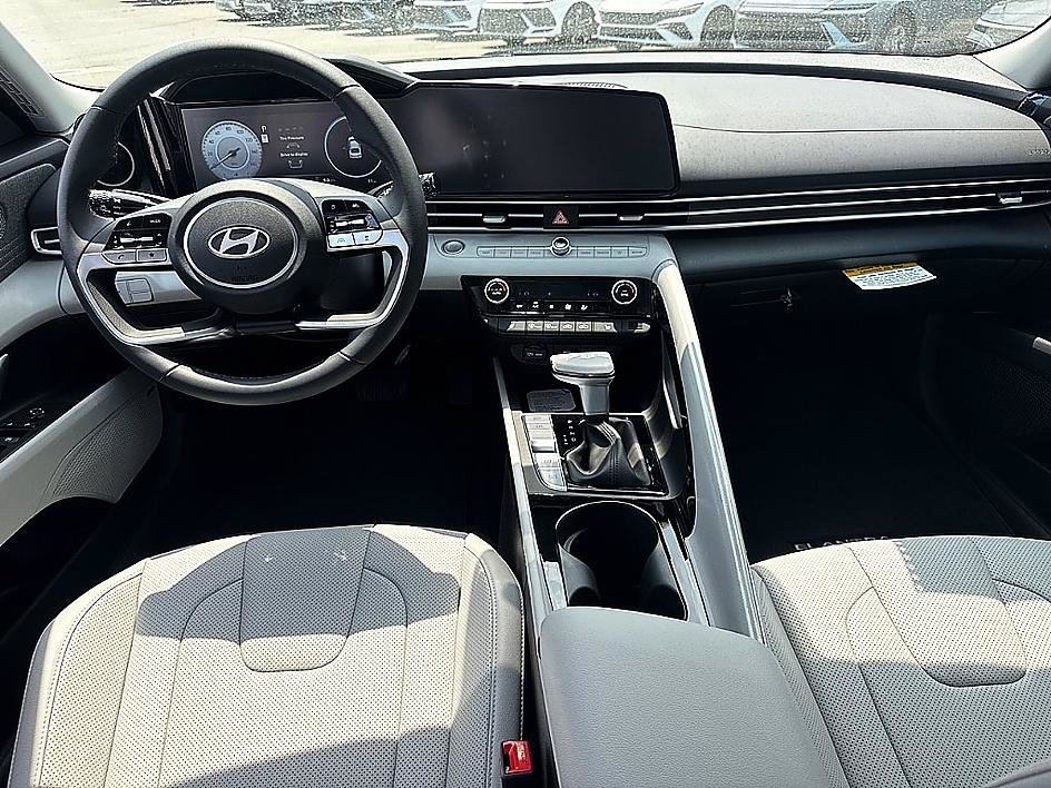 New 2026 Hyundai Elantra Limited FWD image 6