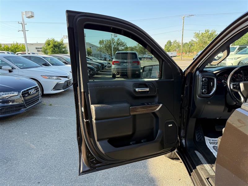 Used 2019 Chevrolet Silverado 1500 RST AWD/4WD image 15