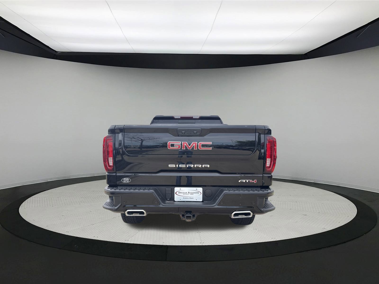 Used 2023 GMC Sierra 1500 AT4 w/ AT4 Premium Package AWD/4WD image 6