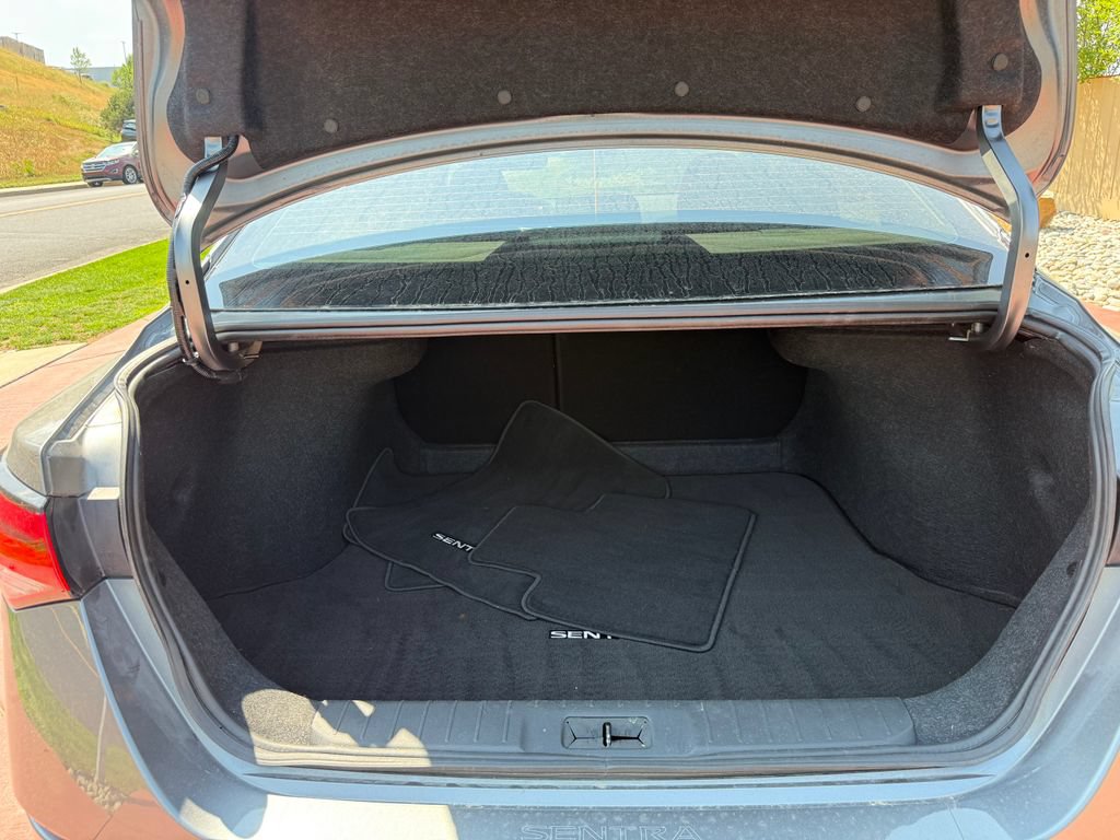 Used 2024 Nissan Sentra SV w/ Lighting Package FWD image 11