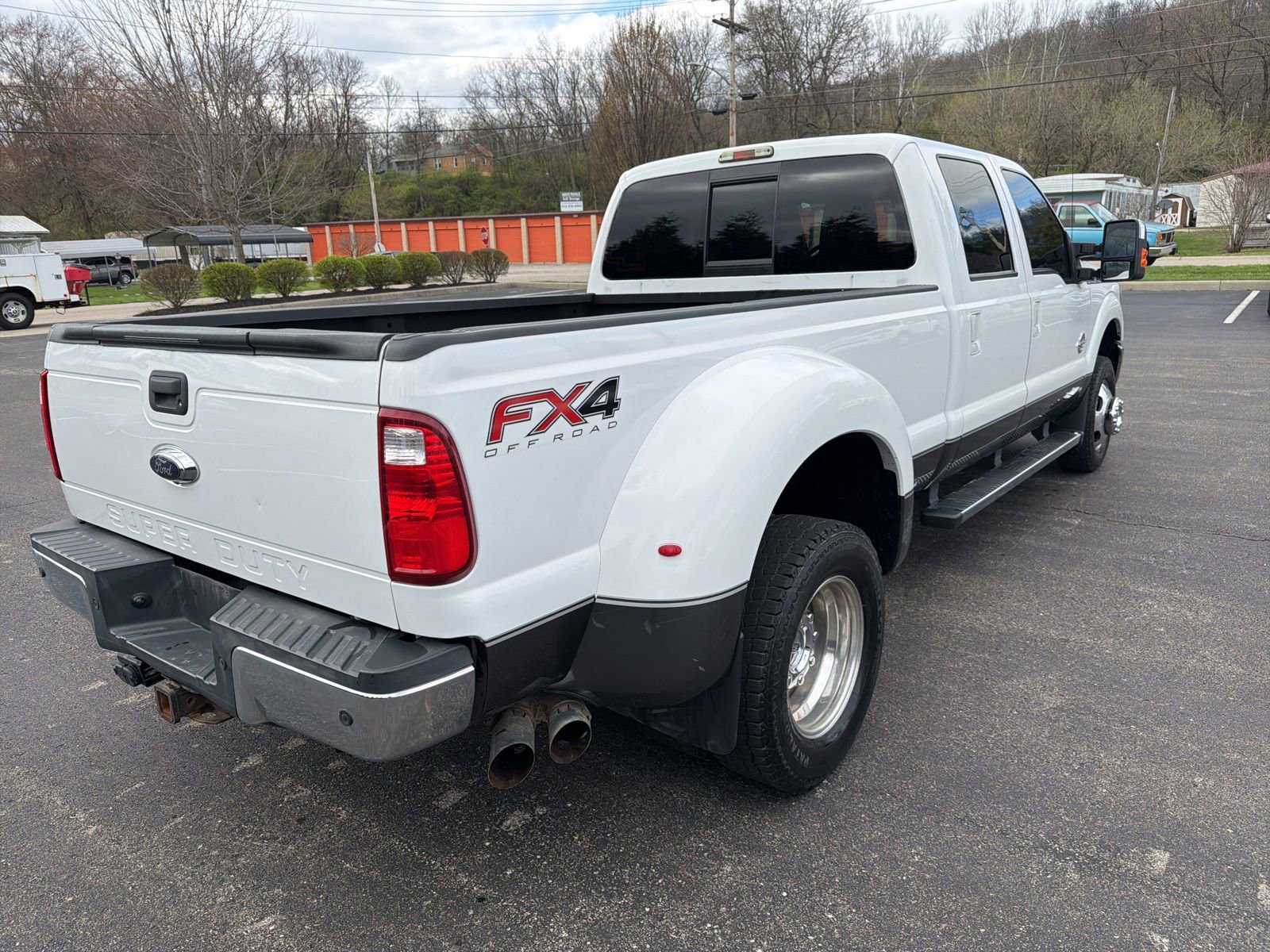 Used 2016 Ford F350 Lariat w/ Lariat Ultimate Package image 5
