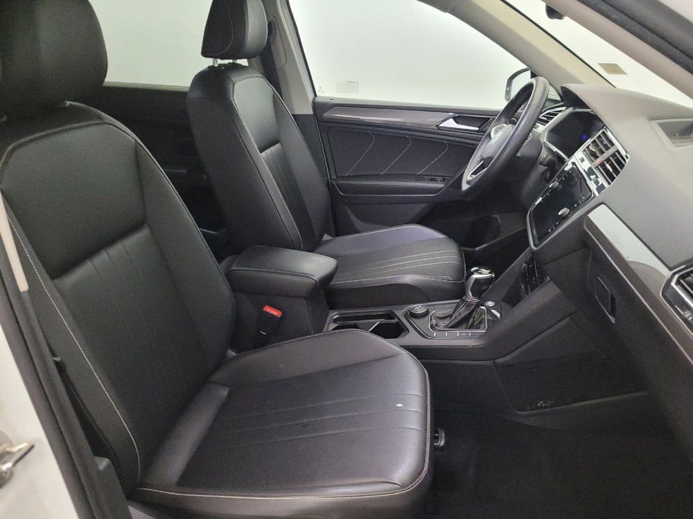 Used 2022 Volkswagen Tiguan SE image 21