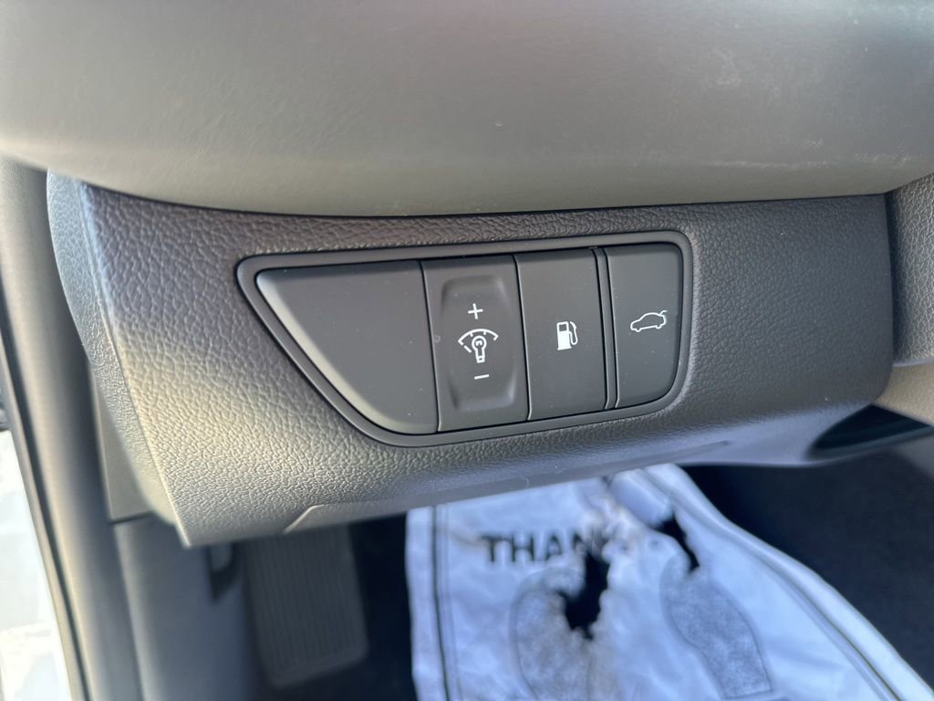 Used 2026 Genesis G70 2.5T image 11