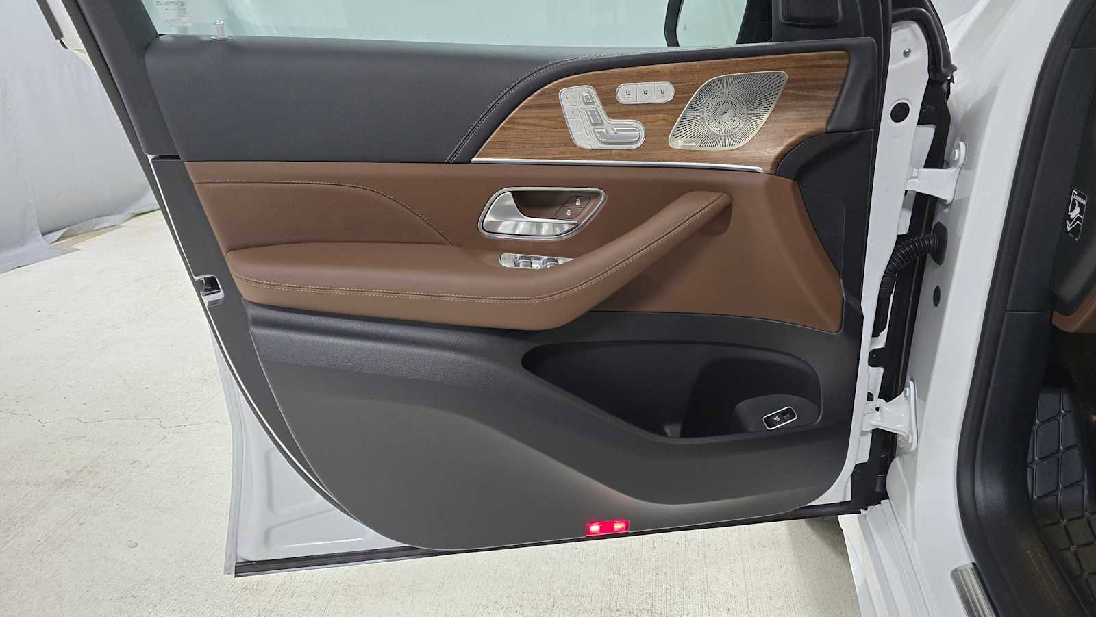 Used 2025 Mercedes-Benz GLE 53 AMG 4MATIC Coupe image 23