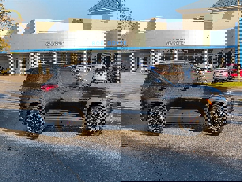 Certified 2022 Chevrolet TrailBlazer LT w/ Convenience Package image 2