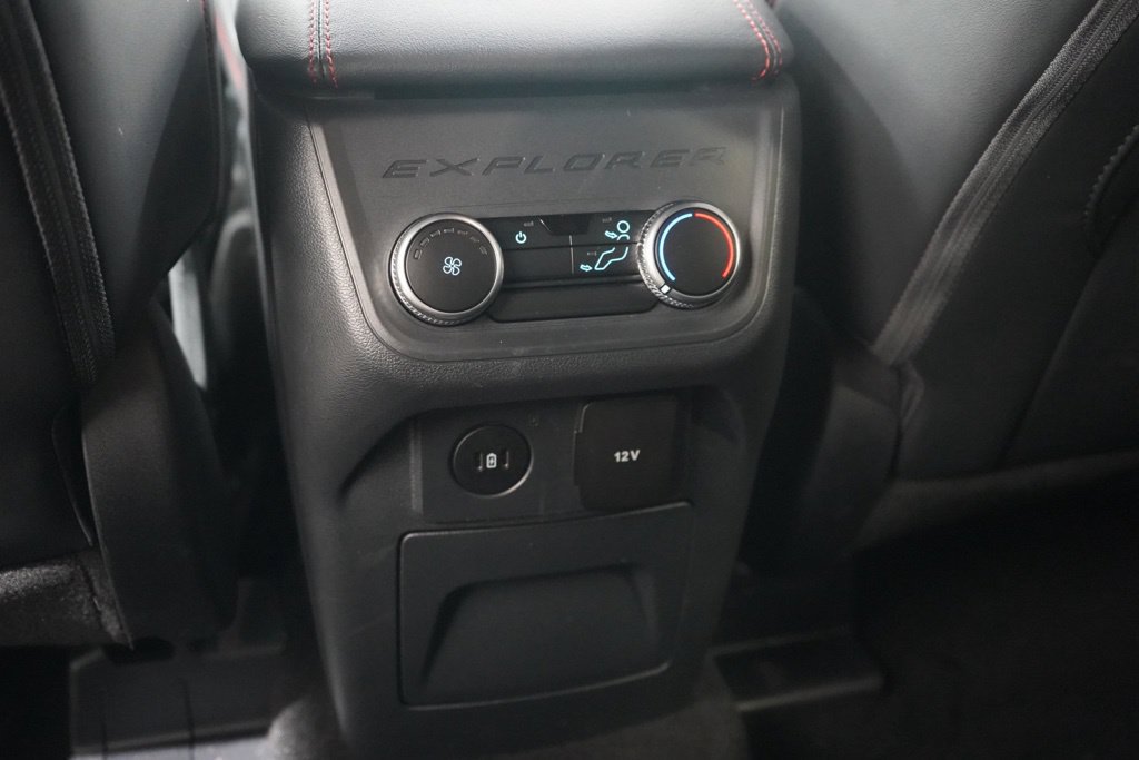 Used 2025 Ford Explorer ST-Line AWD/4WD image 48