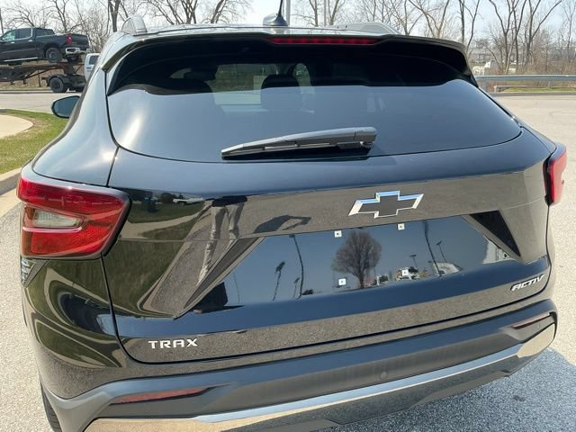 New 2026 Chevrolet Trax ACTIV w/ Sunroof Package FWD image 9