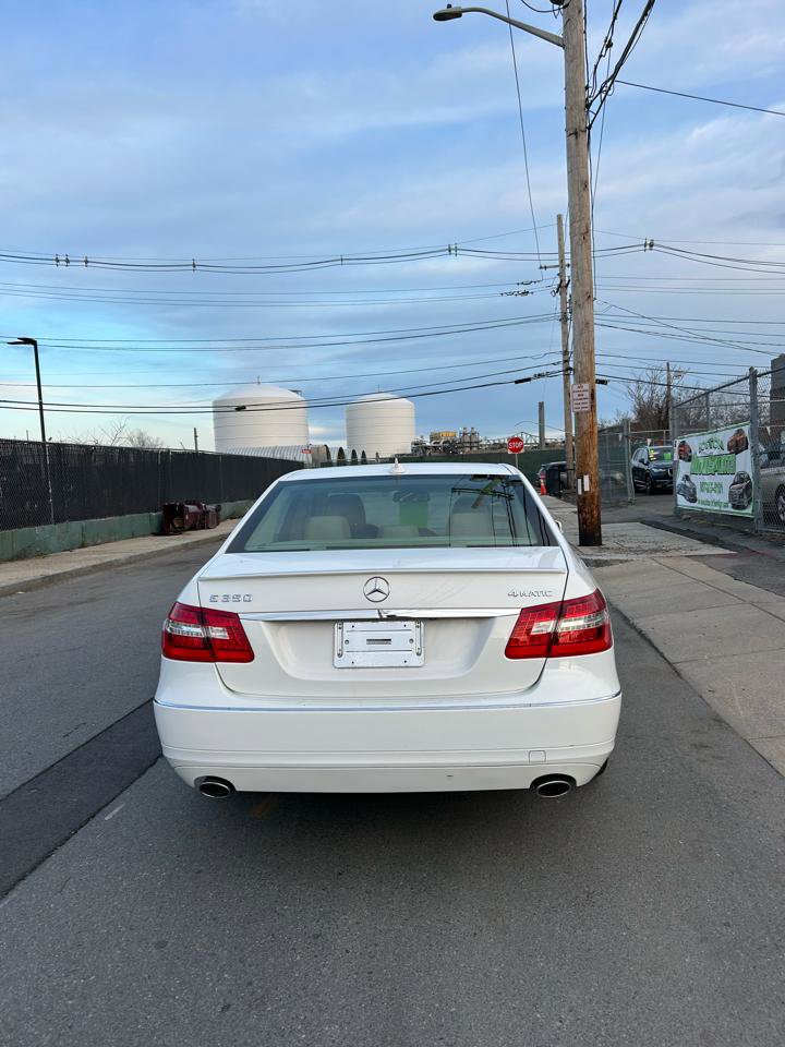 Used 2013 Mercedes-Benz E 350 4MATIC Sedan image 6