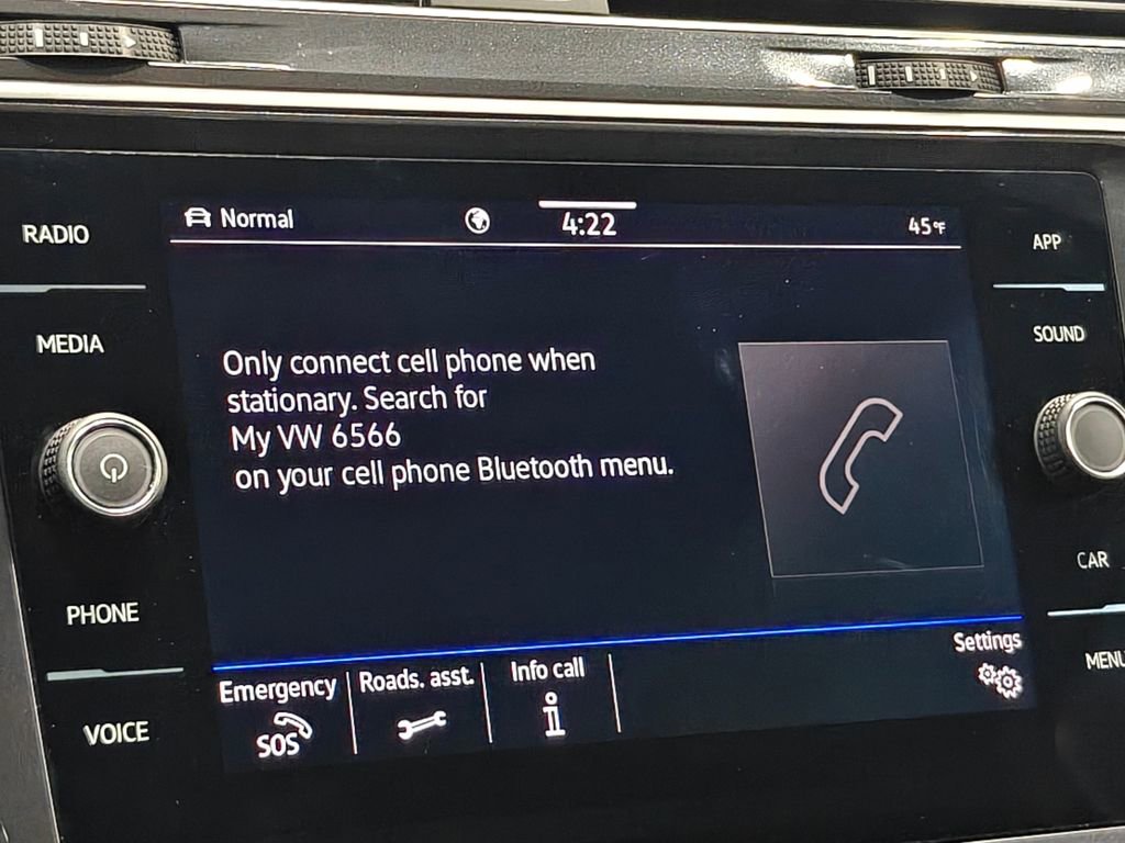 Used 2024 Volkswagen Tiguan SE R-Line image 43