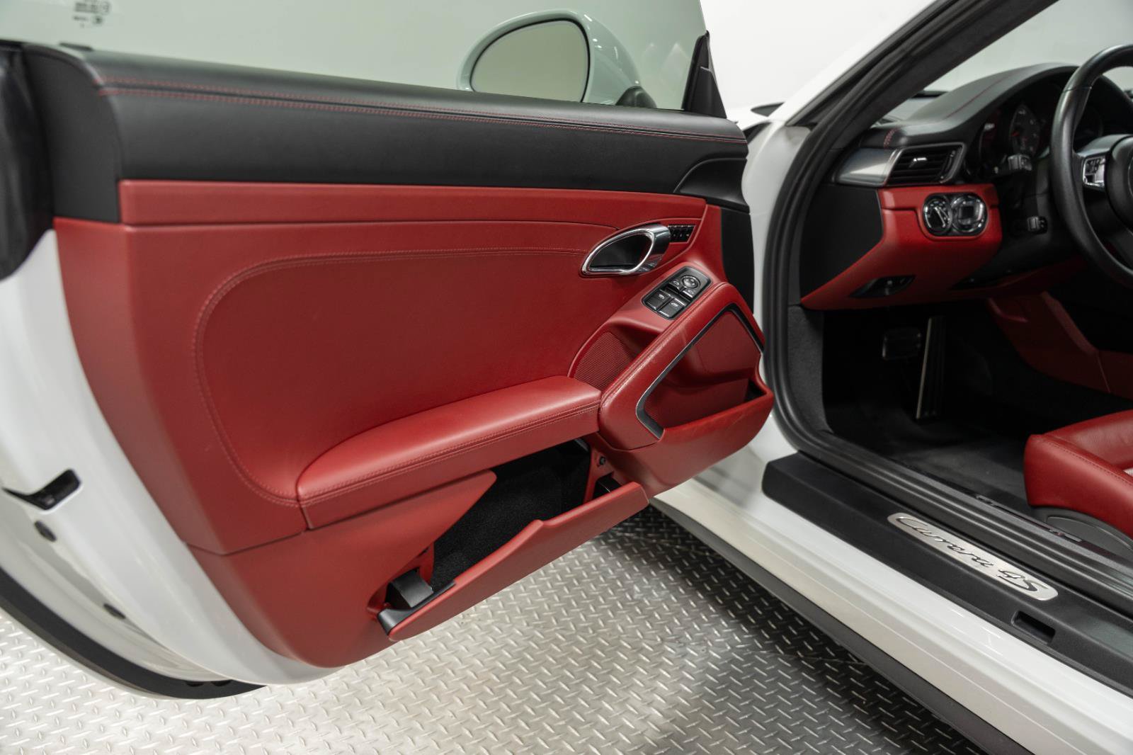 Used 2018 Porsche 911 Carrera 4S AWD/4WD image 85