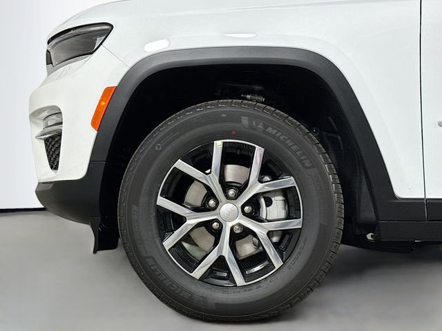 New 2025 Jeep Grand Cherokee Limited image 32