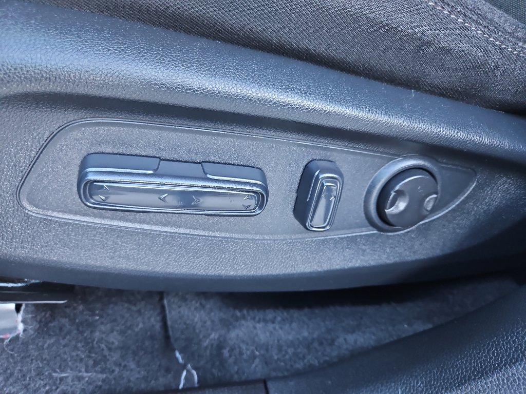 Used 2023 Honda CR-V EX image 12