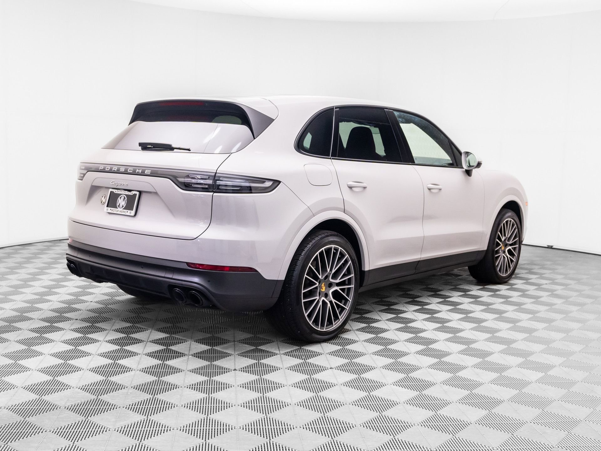 Certified 2023 Porsche Cayenne AWD/4WD image 8