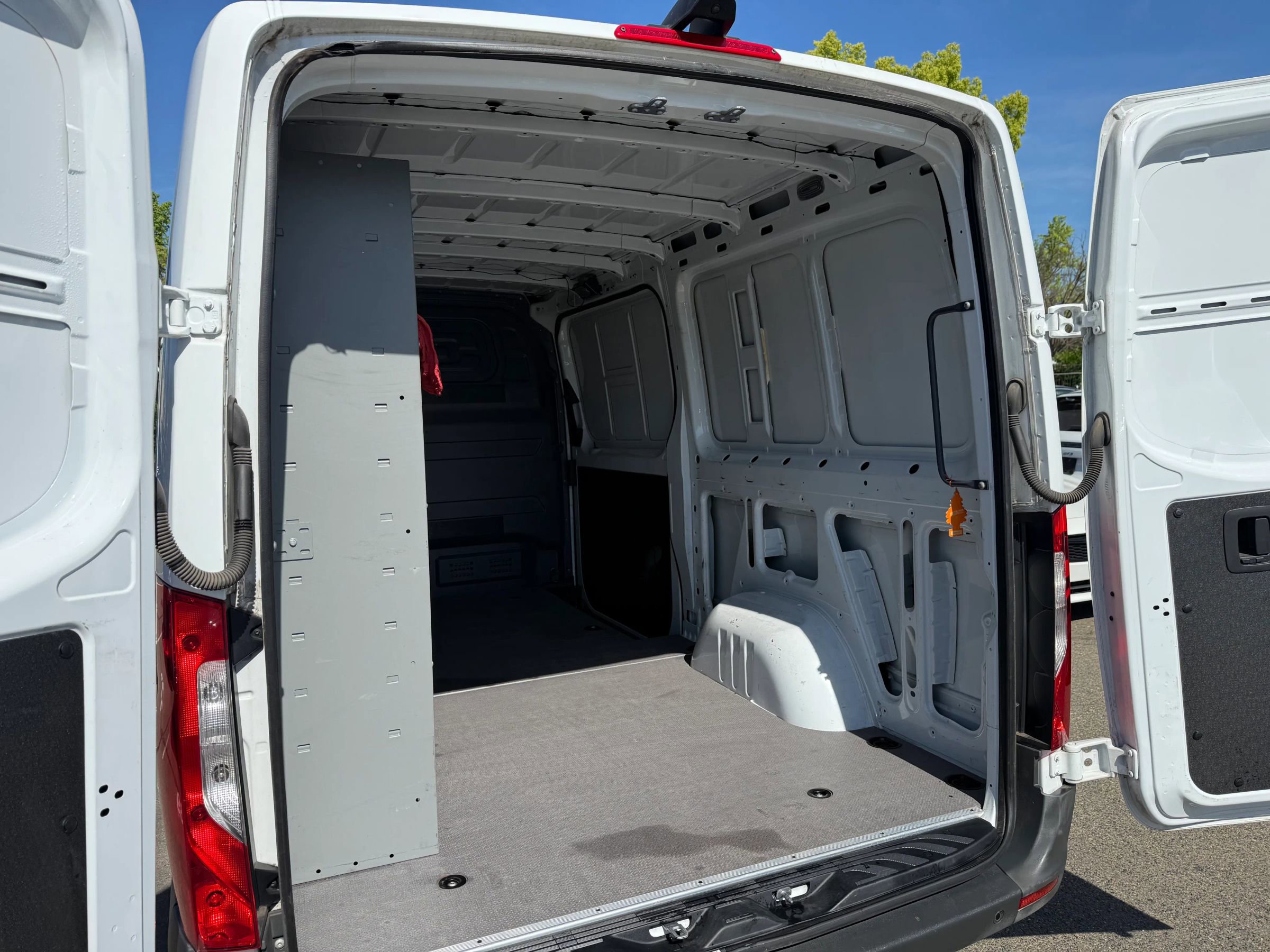 Used 2022 Mercedes-Benz Sprinter 1500 image 16