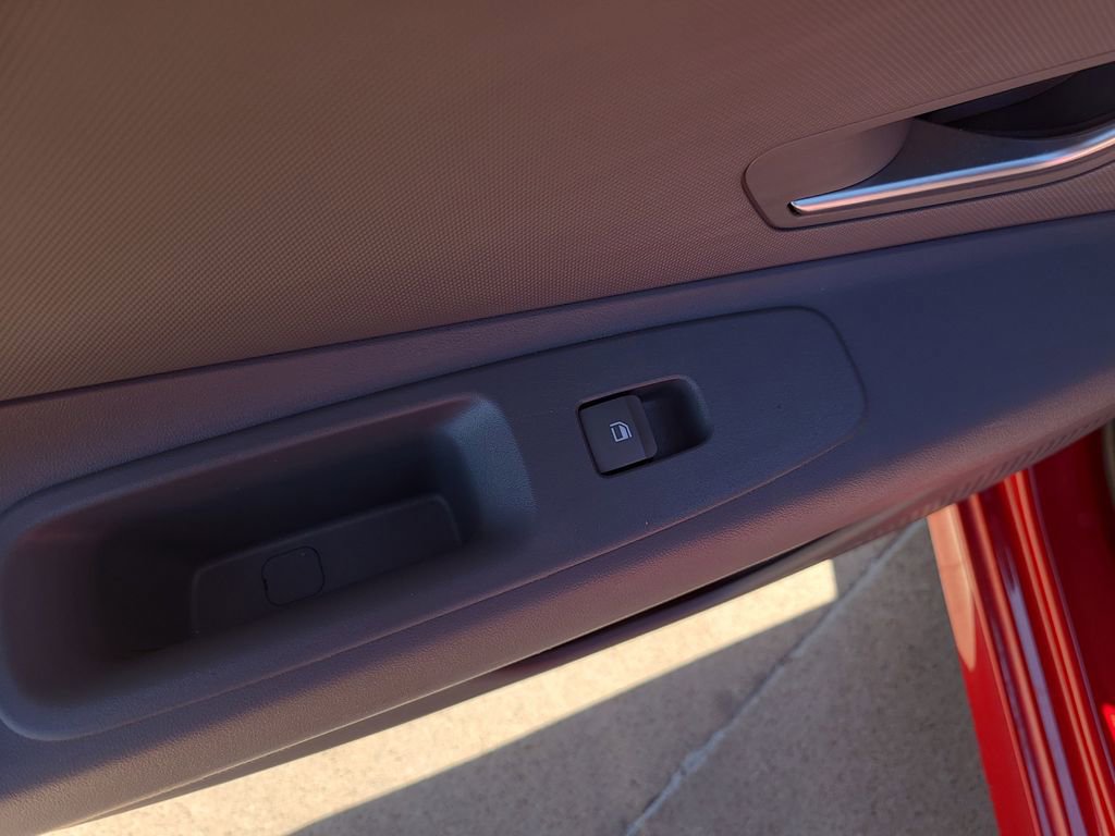 Used 2023 Hyundai Elantra SEL FWD image 12