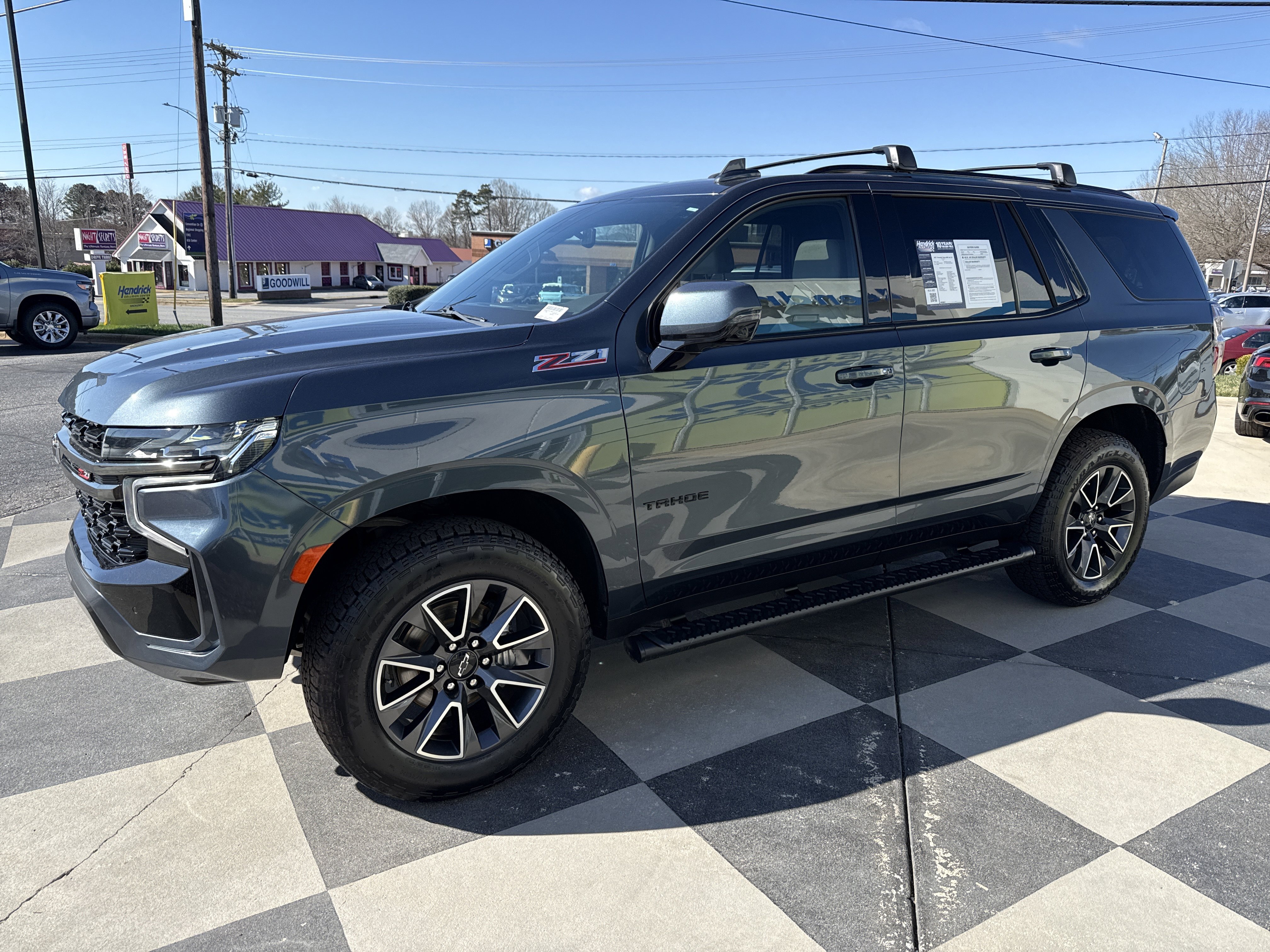 Used 2021 Chevrolet Tahoe Z71 w/ Z71 Signature Package AWD/4WD image 5