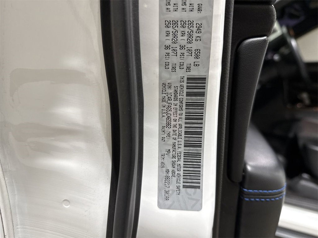 Used 2018 Jeep Grand Cherokee Laredo image 29