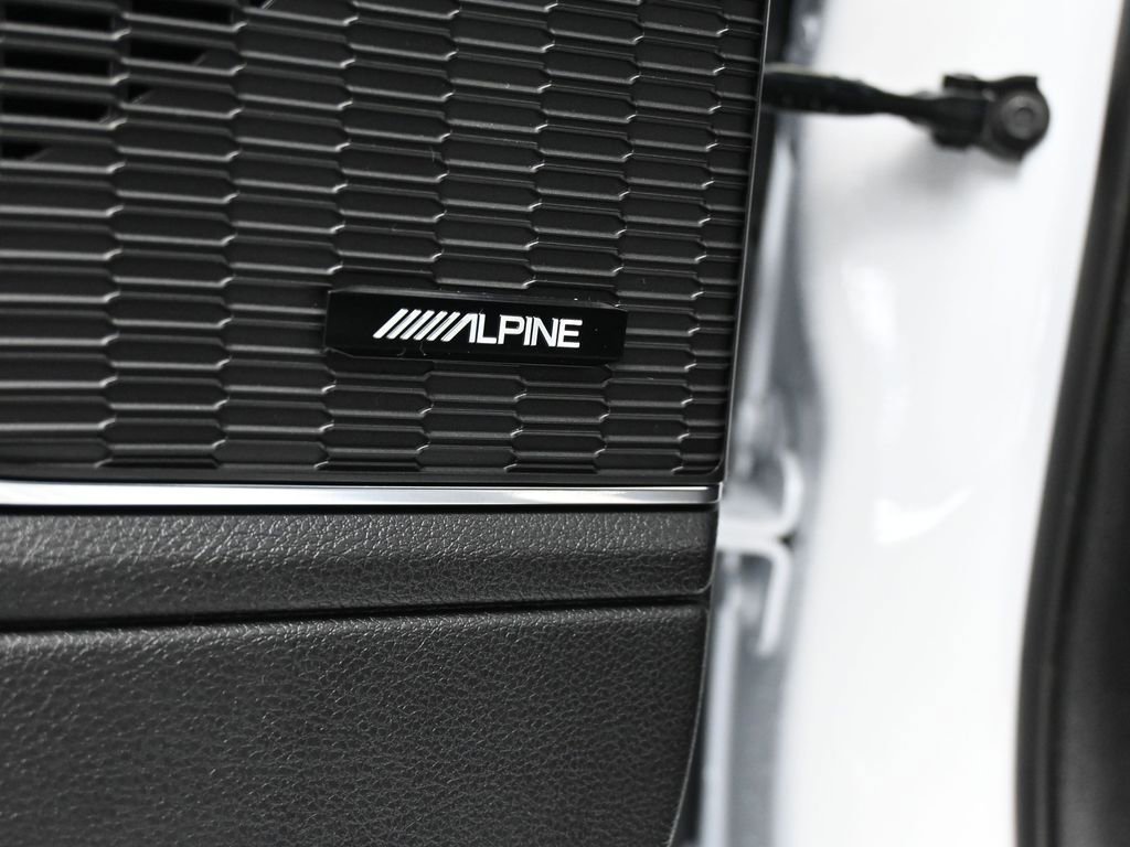 Used 2024 Jeep Grand Cherokee Overland w/ Luxury Tech Group IV image 41