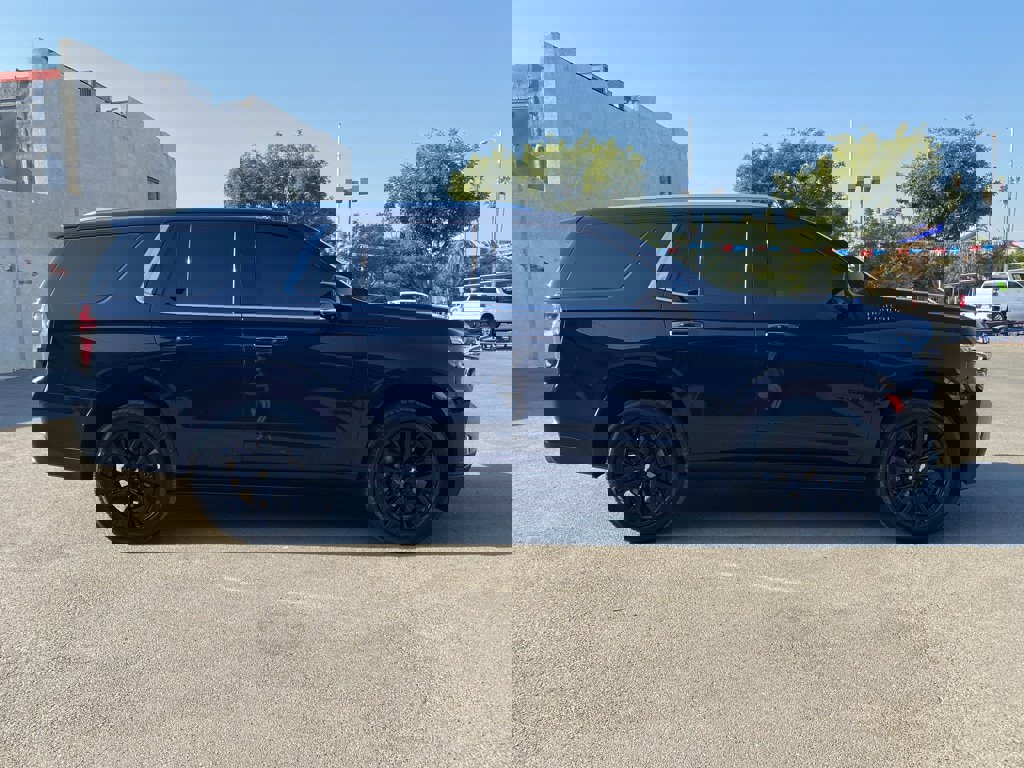 Used 2022 Chevrolet Tahoe High Country image 5