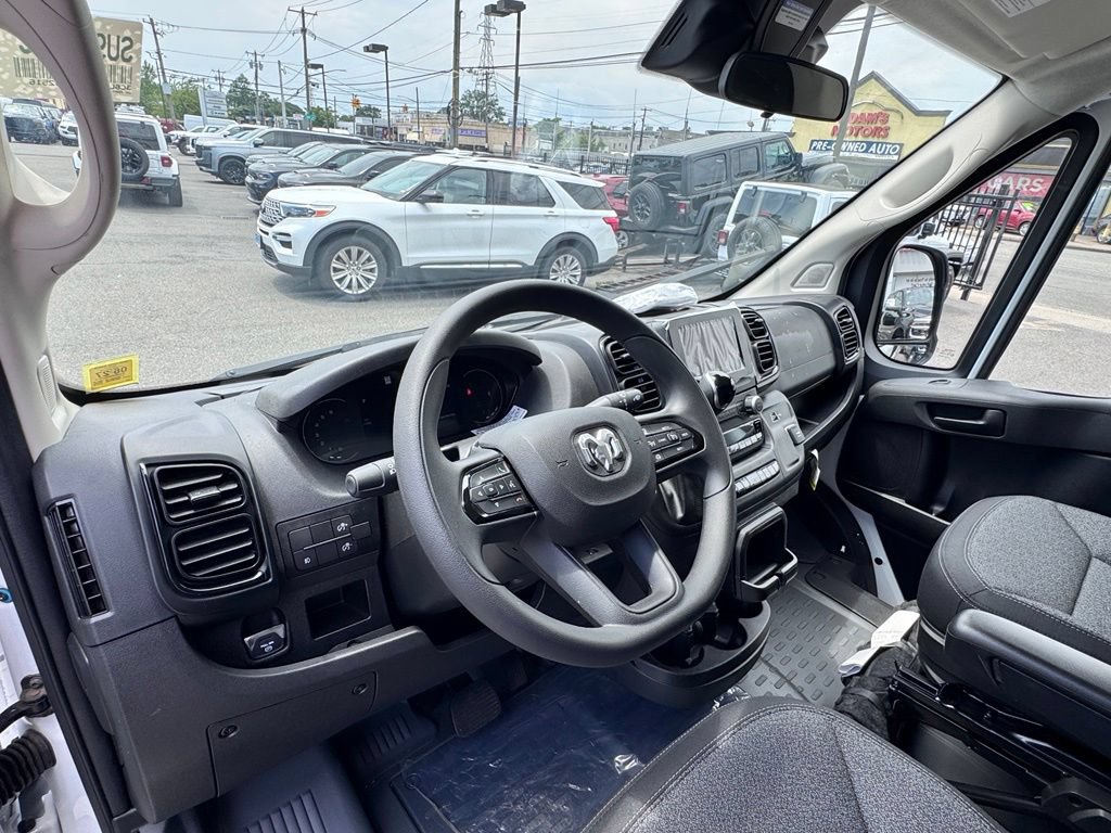 Used 2025 RAM ProMaster 2500 w/ U-Haul Equipment Group FWD image 15