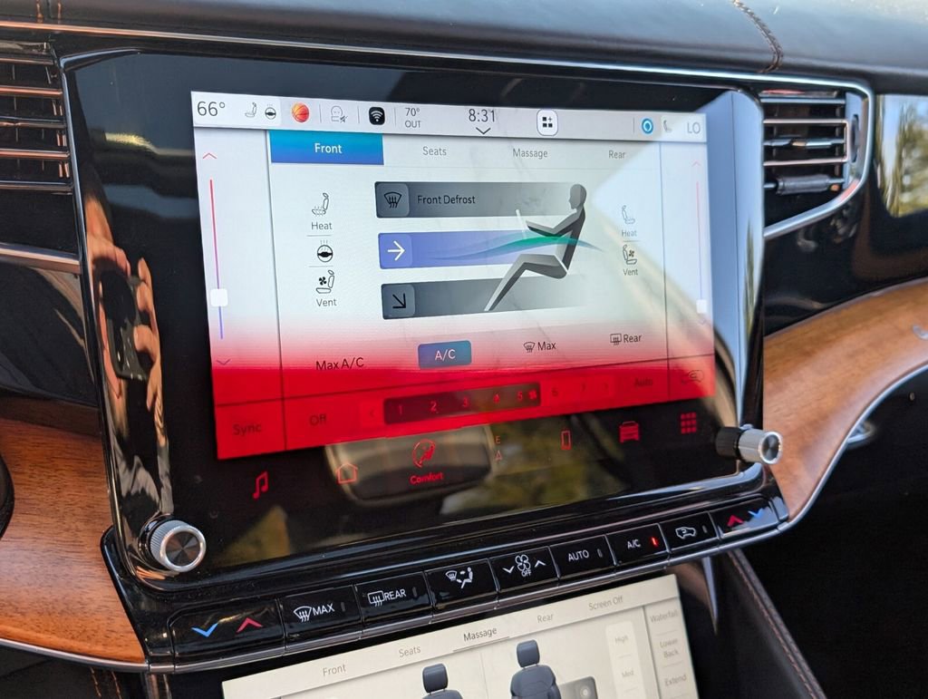 Used 2022 Jeep Grand Wagoneer Series III w/ Rear Seat Video Group 1 image 21