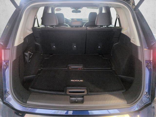 Used 2025 Nissan Rogue SL w/ Tech Package image 6
